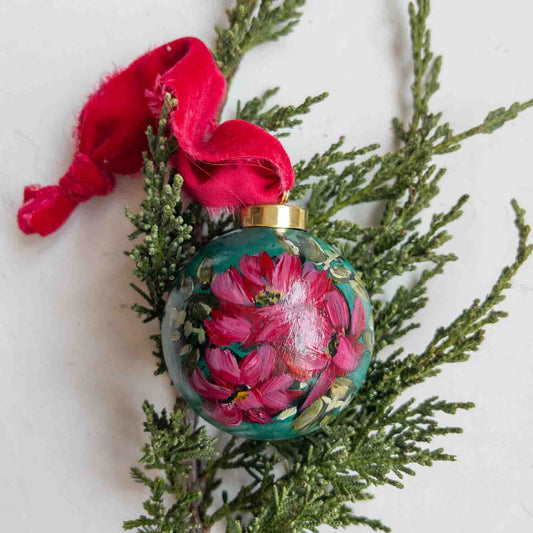 Heirloom Ornament - Floral 09