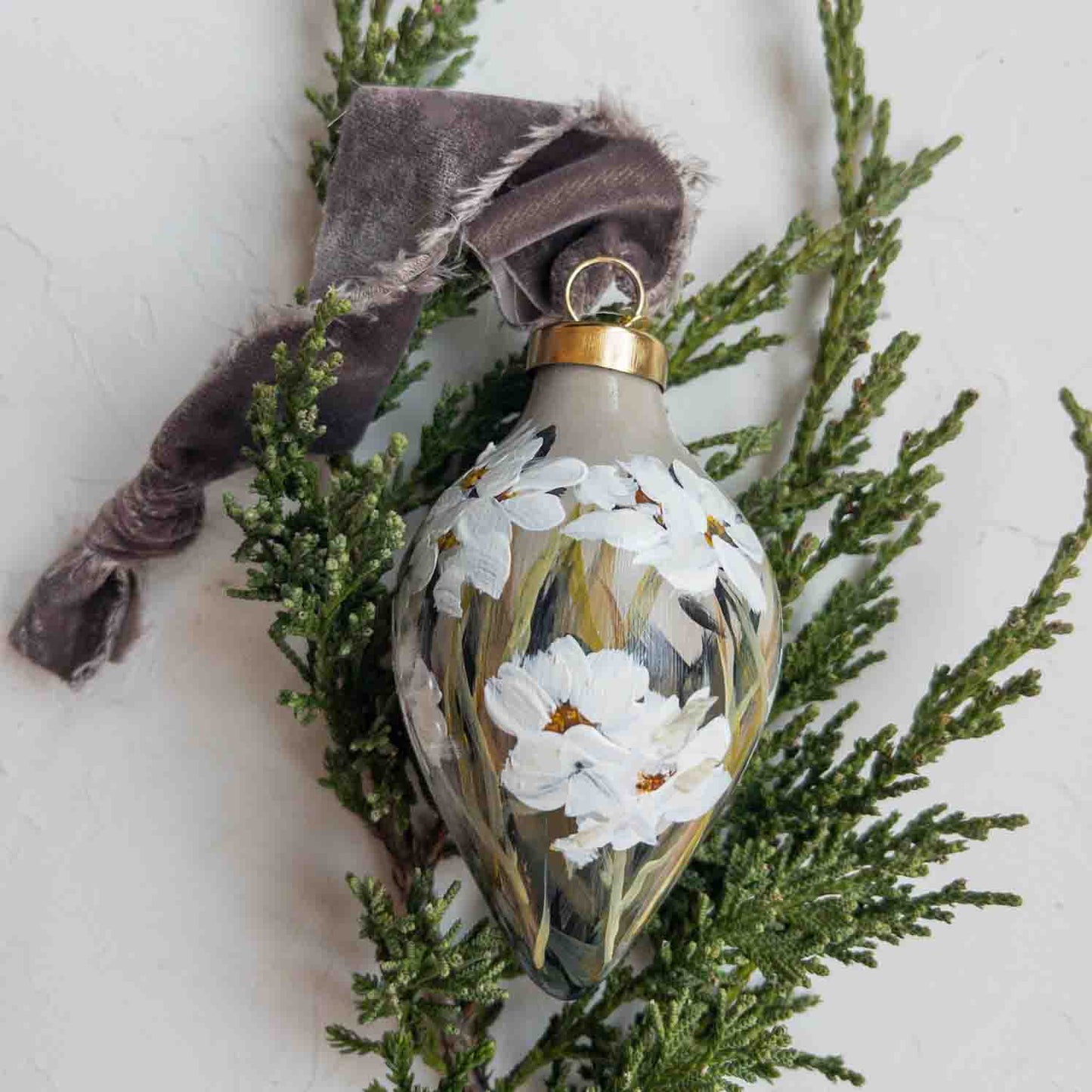 Heirloom Ornament - Floral 11